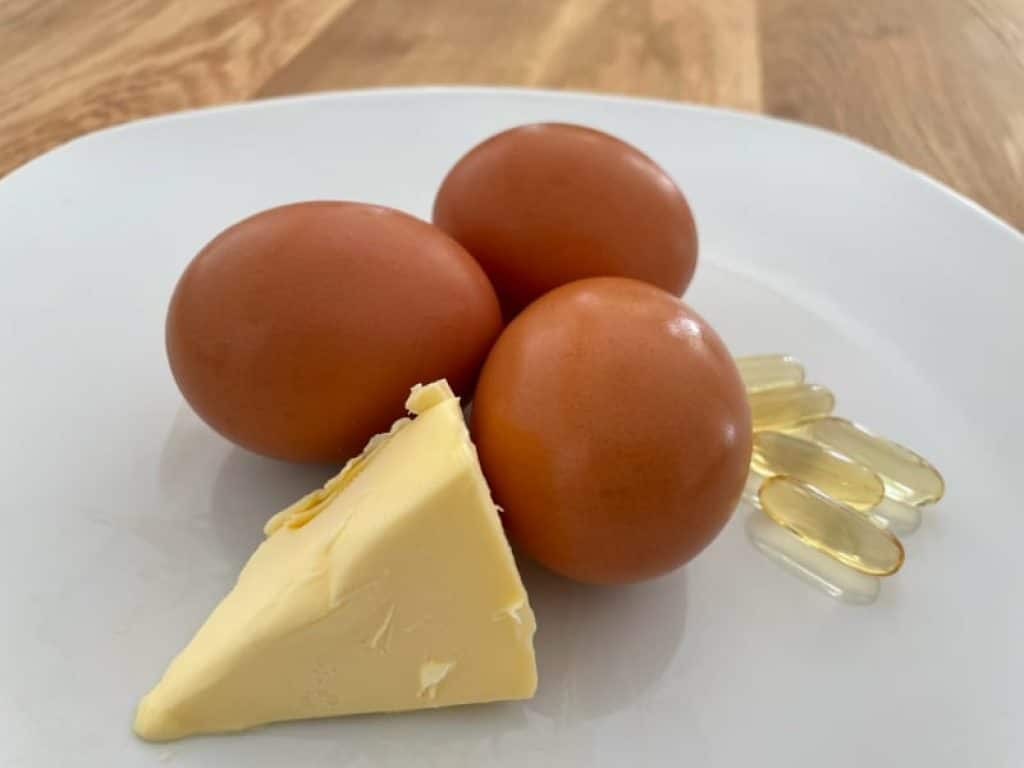 Gute Fettquellen: Eier, Butter, Fischöl